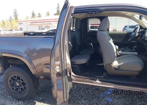 2020 Toyota Tacoma Sr5 V6 z USA, uszkodzony, nr VIN 3TYSZ5AN7LT005689